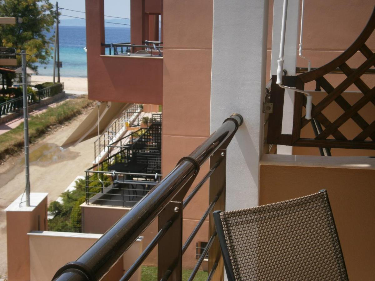 Dafni'S Seaside Luxury Studios Nikiti  Exteriör bild