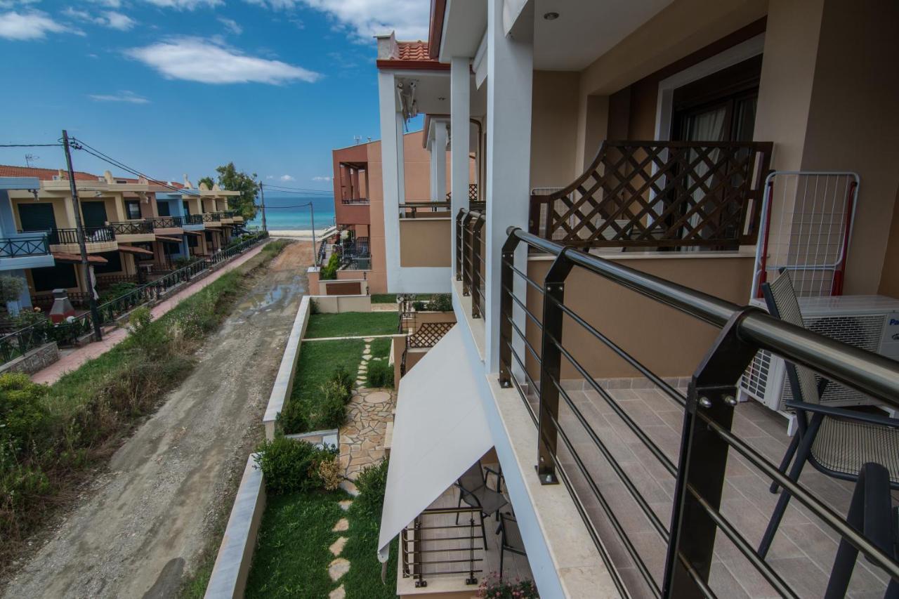Dafni'S Seaside Luxury Studios Nikiti  Exteriör bild