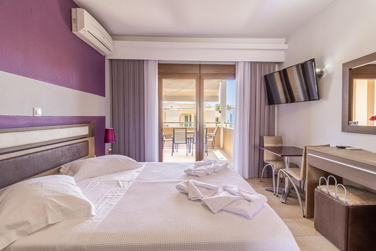 Dafni'S Seaside Luxury Studios Nikiti  Exteriör bild